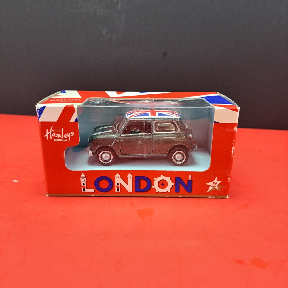 Hamleys Union Jack Mini Toy Car Green Metallic London Souvenir New (